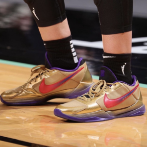 Alternative view of Giày Nike Undefeated x Zoom Kobe 5 Protro 'Hall Of Fame' DA6809-700