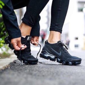 Alternative view of Giày Nike Air VaporMax Flyknit 3.0 'Triple Black' AJ6900-004