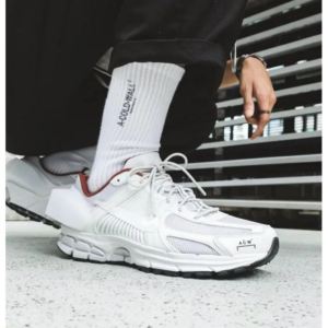 Alternative view of Giày Nike x A-Cold-Wall Zoom Vomero 5 Solarized AT3152-100