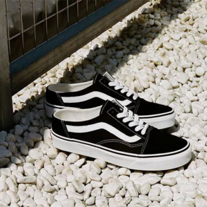 Alternative view of Giày Vans Old Skool Mule Black VN0A3MUS6BT