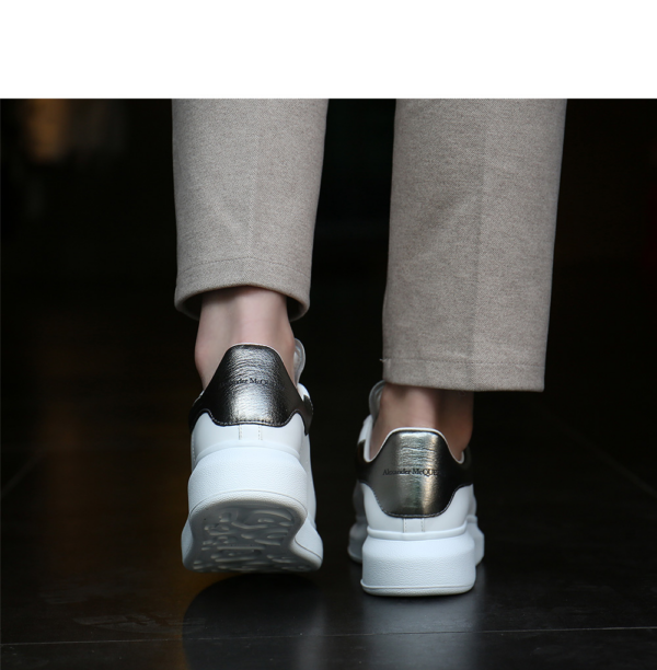 Giày Alexander McQueen Wmns Oversized 'Bleach White Silver' 553770-WHFBU-9042 - Hình ảnh 4