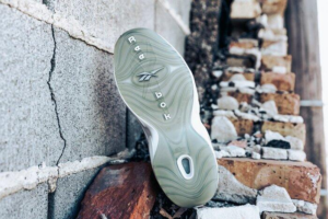 Giay Reebok Question Low 'White Grey' GZ0366