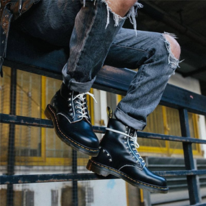 Alternative view of Giày Dr. Martens 1460 Stud Black Rolled Vintage Smooth Boots 25202001