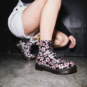 Alternative view of Giày Dr.Martens 1460 Pascal Floral Leather 'Muticolor' 26456002