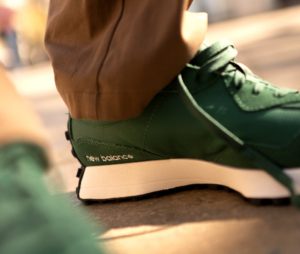 Giay New Balance 327 'Forest Green' MS327GB