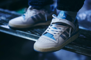 Giay Adidas Forum 84 Low 'Cloud White Blue' GY2325