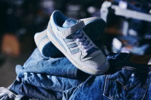 Giay Adidas Forum 84 Low 'Cloud White Blue' GY2325