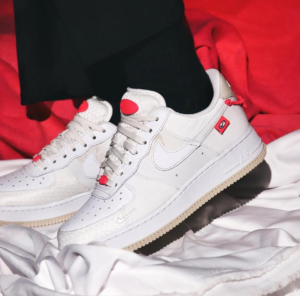 Giay Nike Air Force 1 Low 'Pink Bling' DX6061-111