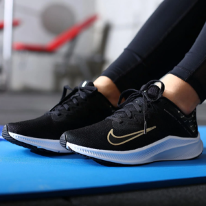 Alternative view of Giày Nike Quest 3 Premium Mini Swooshes CV0149-001