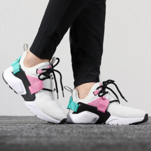 Alternative view of Giày Nike Wmns Air Huarache City Low 'Hyper Jade' AH6804-014