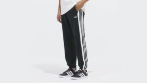 Alternative view of Quần Adidas 3 Stripes Panel Joggers Black ED6255