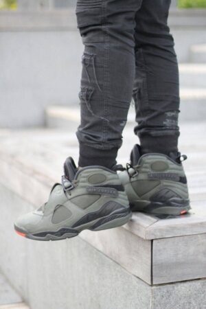 Alternative view of Giày Nike Air Jordan 8 Retro 'Take Flight' 305381-305