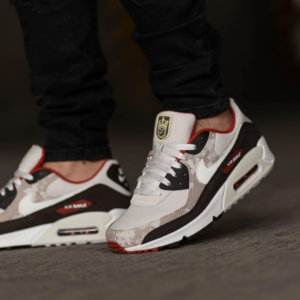 Giay Nike Air Max 90 'Social FC' DX3576-001