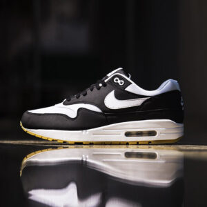 Alternative view of Giày Nike Air Max 1 'Black White Gum' 319986-038