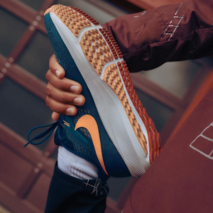 Giay Nike Air Zoom Pegasus 39 'Spruce Crimson' DH4071-302