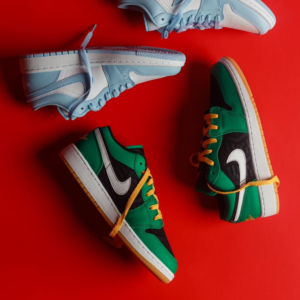 Giay Nike Air Jordan 1 Low SE GS 'Christmas' DQ8421-300