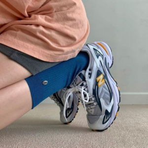 Alternative view of Giày New Balance 725 'Yellow Navy' ML725A