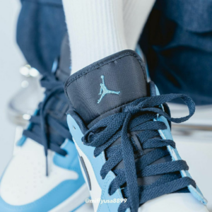 Alternative view of Giày Nike Air Jordan 1 Low GS 'UNC' 553560-144