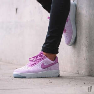Alternative view of Giày Nike Wmns Air Force 1 Flyknit Low 820256-500
