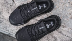 Alternative view of Giày UNDER ARMOUR Ua Torch Low 3020621-001
