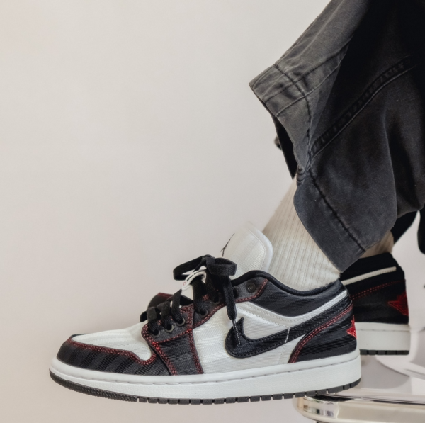 Giày Nike Wmns Air Jordan 1 Low SE Utility 'White Black Red' DD9337-106 - Hình ảnh 2