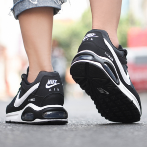 Giay Nike Air Max Command 'Black White' 397690-021