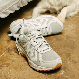 Giay New Balance 410v5 'Grey Gum' MT410KF5