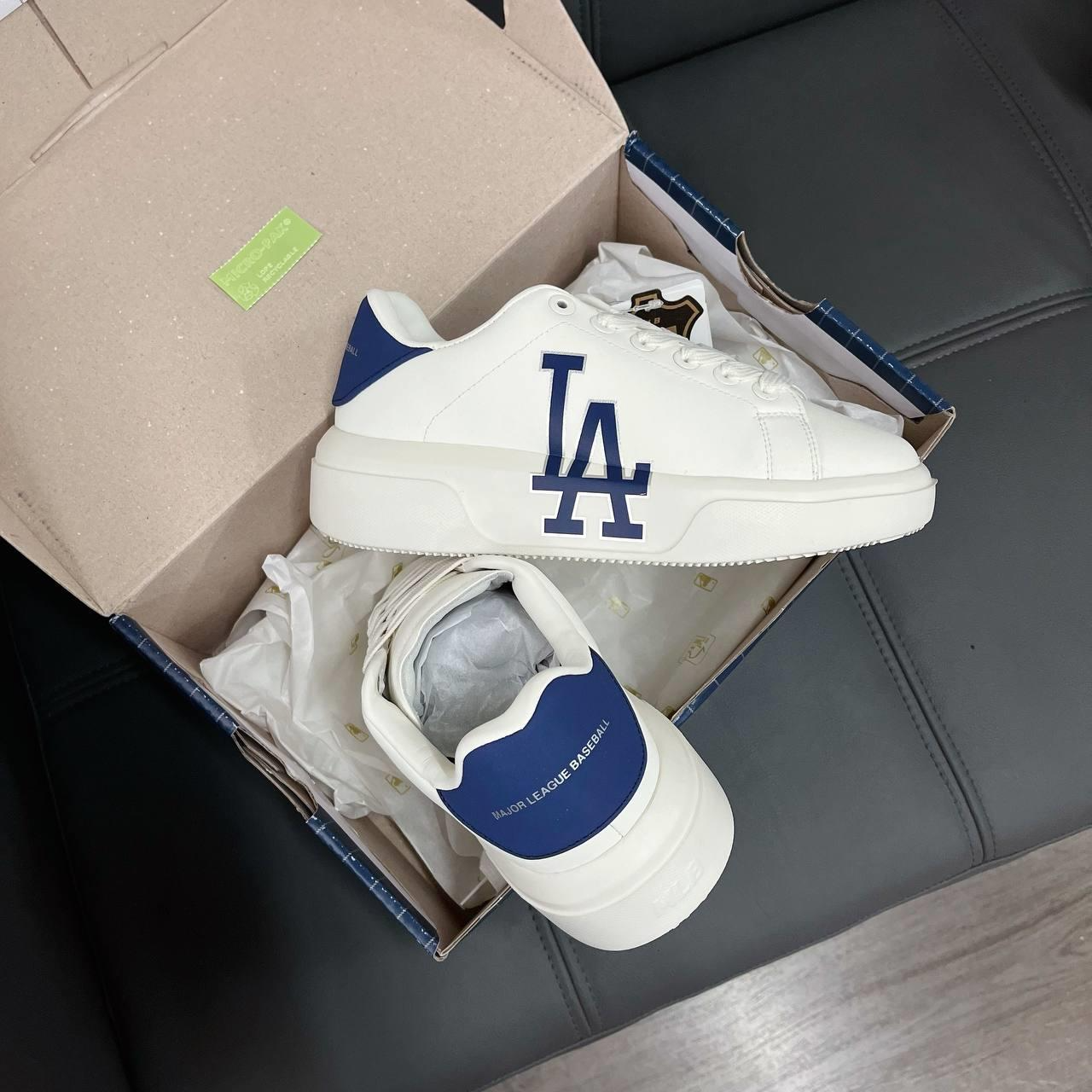 MLB Chunky Classic LA Dodgers Shoes Sky Indigo 3ASXXA11N-07INS -  ShopperBoard