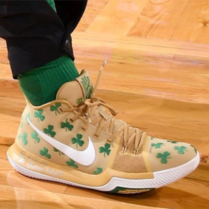 Alternative view of Giày Nike Kyrie 3 'Luck' PE AR4566-700