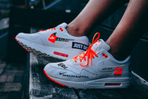 Alternative view of Giày Nike WMNS Air Max 1 Lux' Just Do It' 917691-100