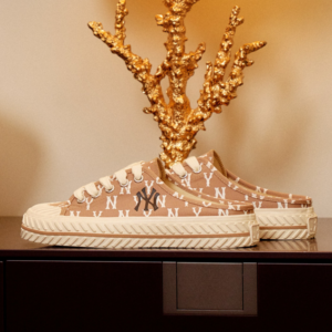 Alternative view of Giày MLB PlayBall Monogram NY 'Brown' 3AMUM212N-50BGD