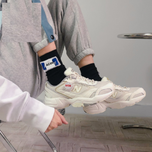 Alternative view of Giày New Balance 452 'Beige White' WX452XA