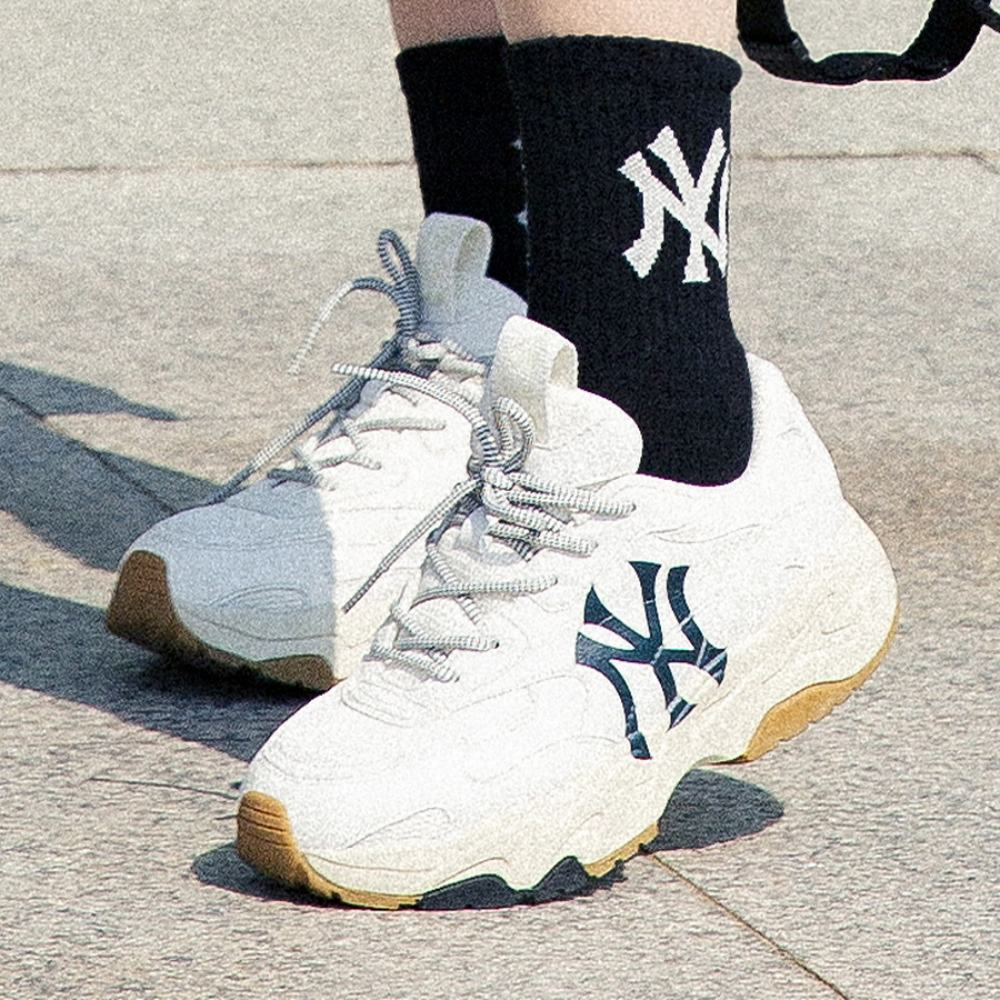 MLB Big Ball Chunky Lite New York Yankees Shoes White 3ASHC311N