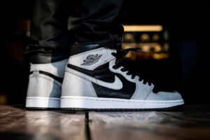 Alternative view of Giày Nike Air Jordan 1 Retro High OG 'Shadow 2.0' 555088-035