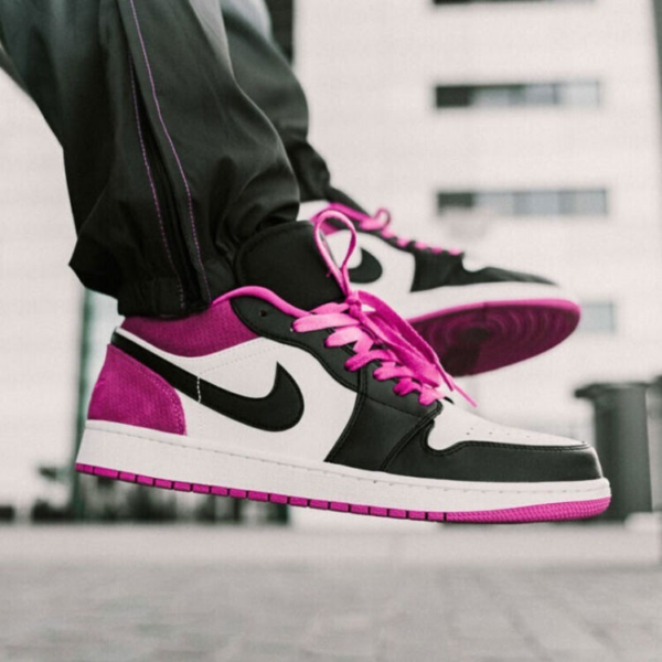 Giày Nike Air Jordan 1 Low GS 'Black Active Fuchsia' CT1564-005 - Hình ảnh 3