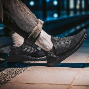 Giay Adidas UltraBoost 20 'Triple Black' G55816