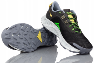 Giay Nike Pegasus Trail 3 'Black Green Strike' DA8697-004
