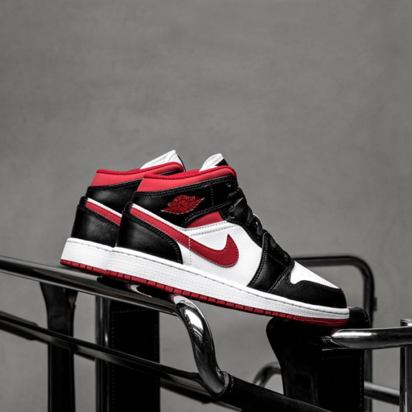 Giày Nike Air Jordan 1 Mid GS 'Black Gym Red' DJ4695-122 - Hình ảnh 4