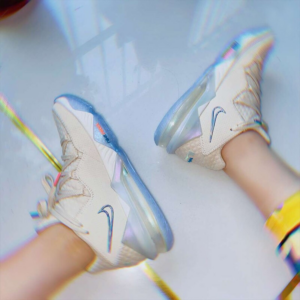 Alternative view of Giày Nike Lebron 17 Low EP 'Easter' CD5006-200