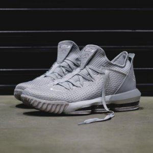 Alternative view of Giày Nike LeBron 16 Low 'Wolf Grey' CI2668-003