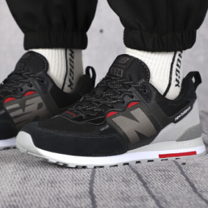 Alternative view of Giày New Balance 574 'Black Team Red' ML574ISE
