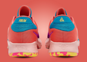 Giay Nike Air Zoom Freak 4 'Bahamas' DQ3825-500