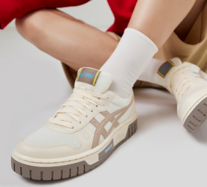 Giay Asics x Doraemon Court Mz Shoes 'Cream White' 1203A353-101