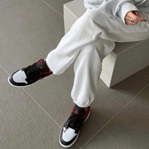 Giay Nike Air Jordan 1 Low GS 'Black Fire Red' 553560-063