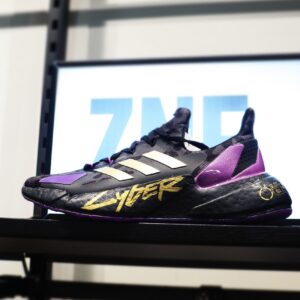 Alternative view of Giày Adidas Cyberpunk 2077 x X9000L4 'Black Metallic Gold' FZ3090