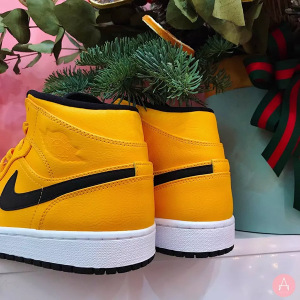 Giày Nike Air Jordan 1 Mid GS 'University Gold' 554725-700 - Hình ảnh 5