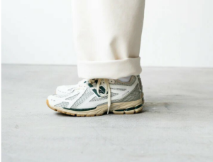 Giay New Balance 1906R 'White Green Cream' M1906RQ