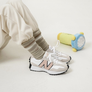 Alternative view of Giày New Balance 327 'White Pink Haze' WS327LR