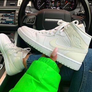 Alternative view of Giày Nike Wmns Air Jordan 1 Mid 'White Ivory' BQ6472-112