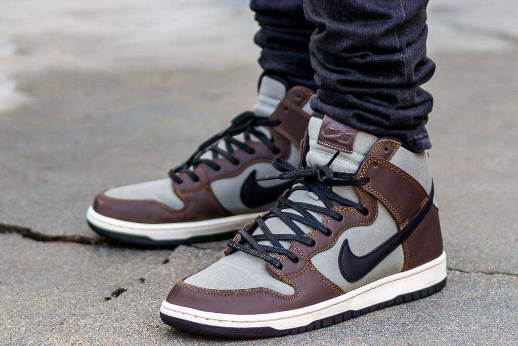 Giày Nike SB Dunk High 'Baroque Brown' BQ6826-201, 40% OFF